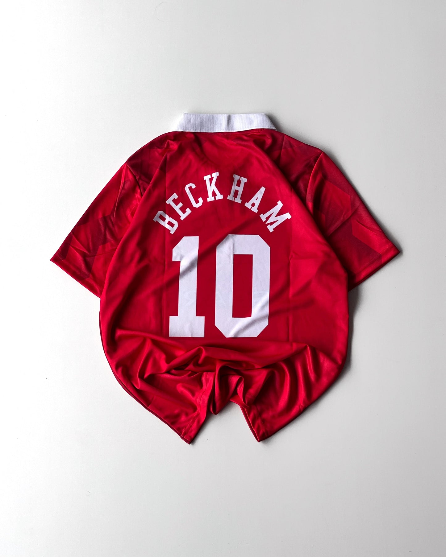 MANCHESTER UNITED BECKHAM RED #10 RETRO