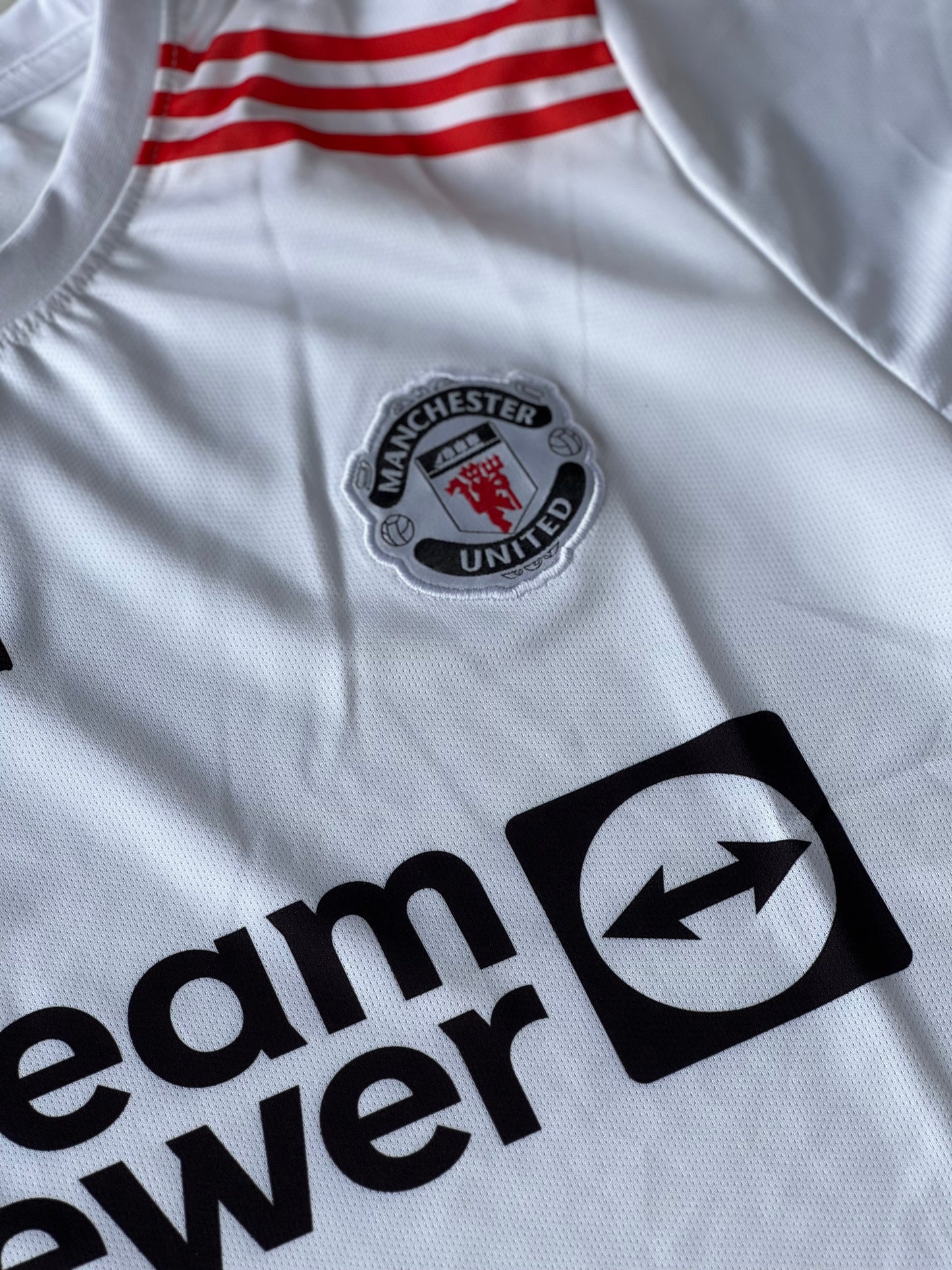 MANCHESTER UNITED AWAY FLORAL KIT (Embroidery)