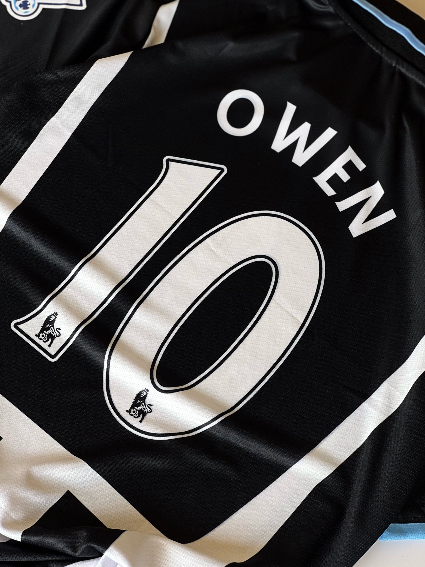 NEWCASTLE OWEN RETRO HOME