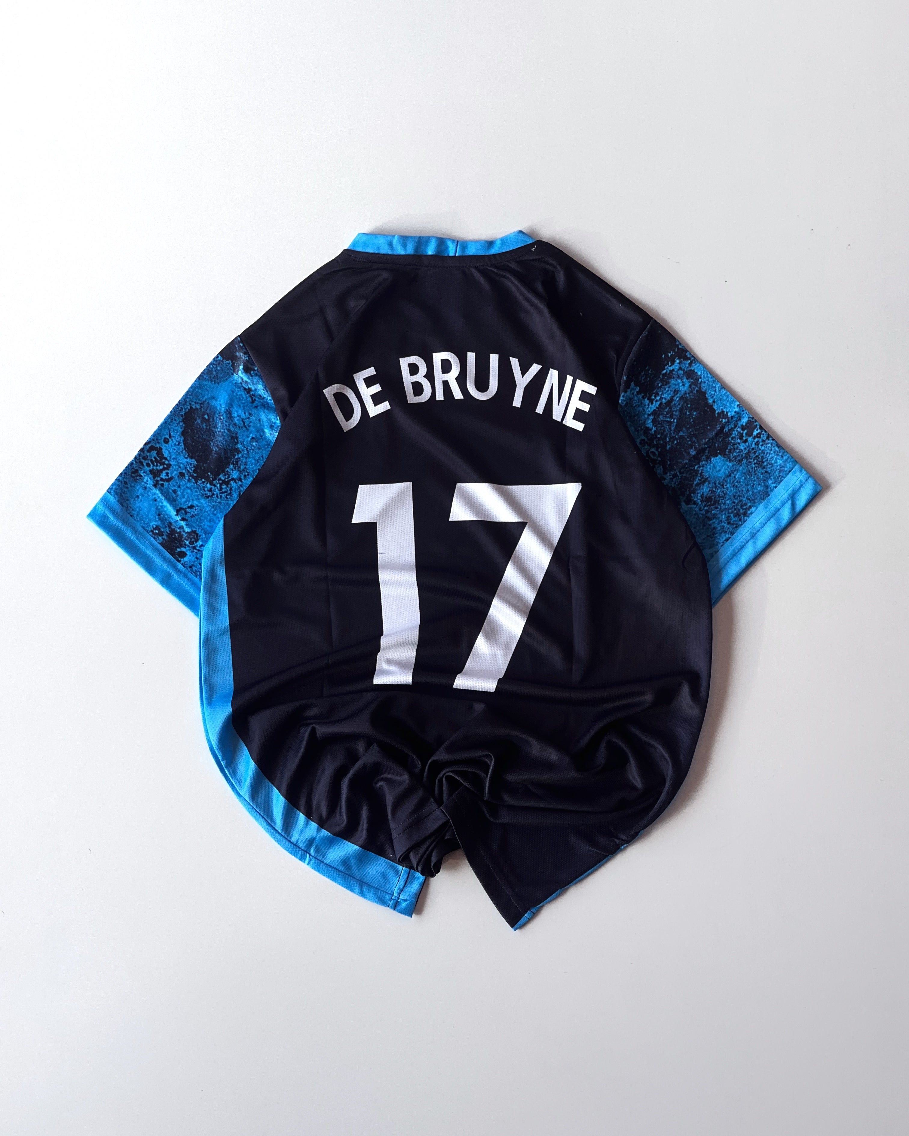MAN CITY DEBRUYNE RETRO BLACK (embroidery)