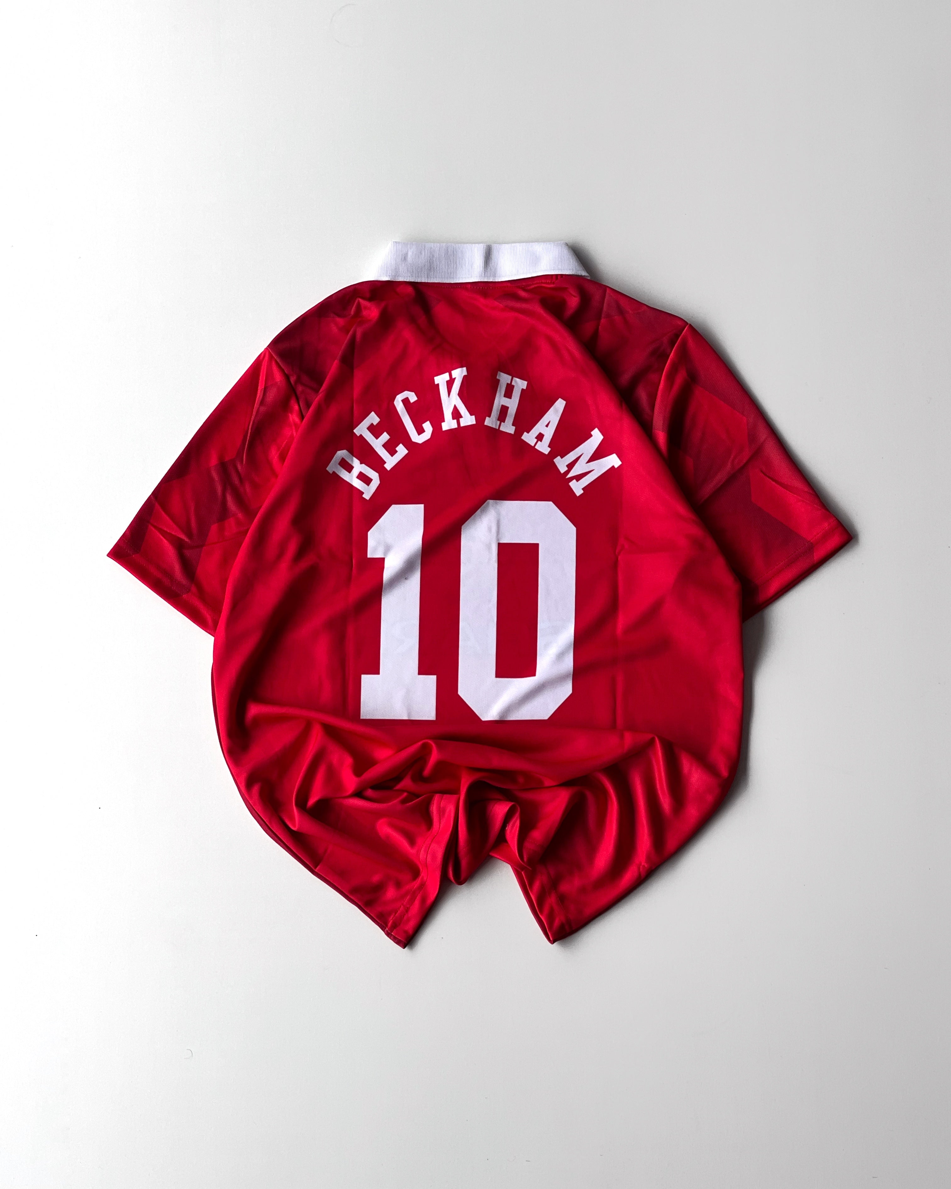 MANCHESTER UNITED BECKHAM RED #10 RETRO
