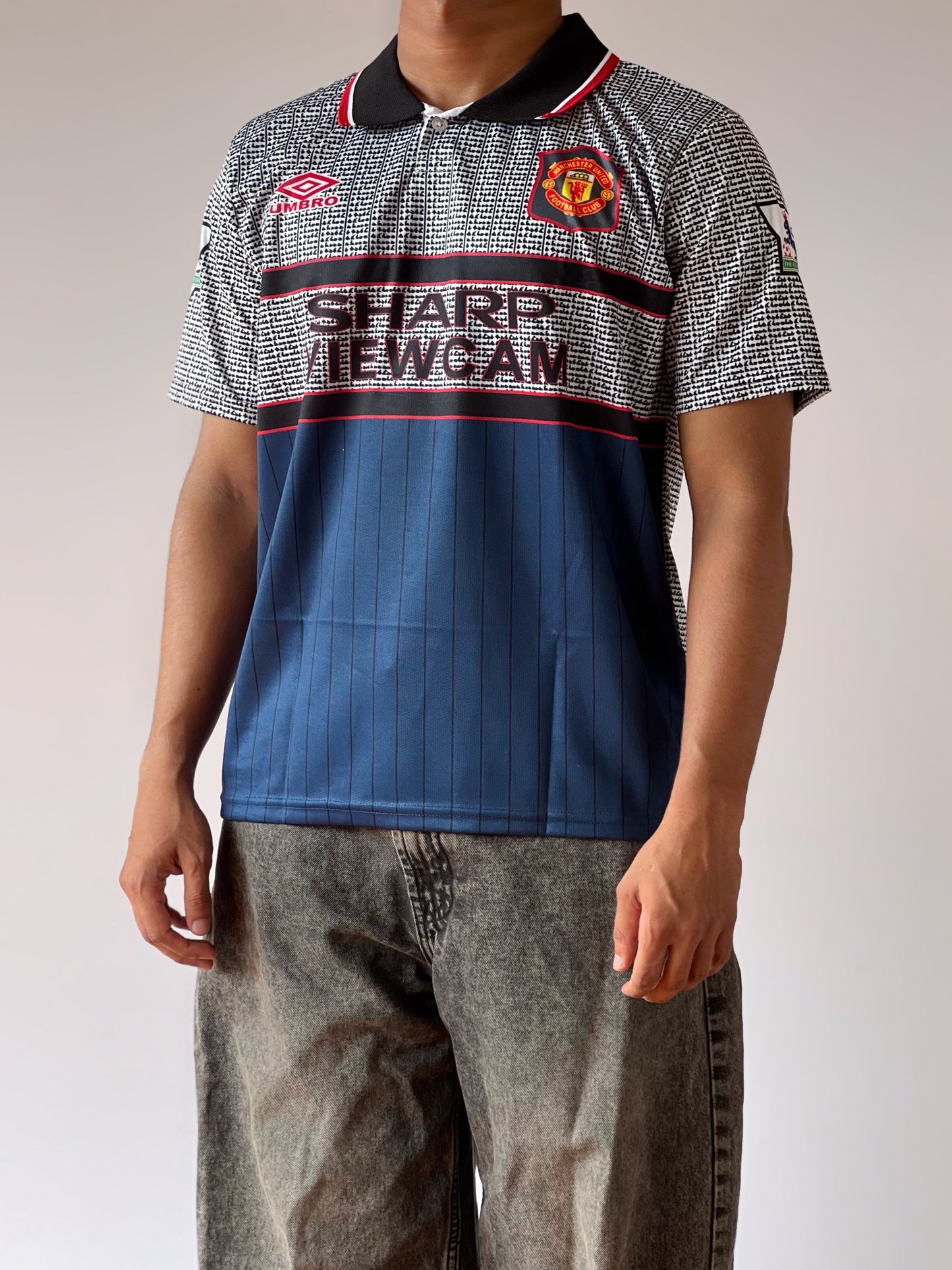 MAN UNITED BECKHAM 1995 AWAY KIT RETRO