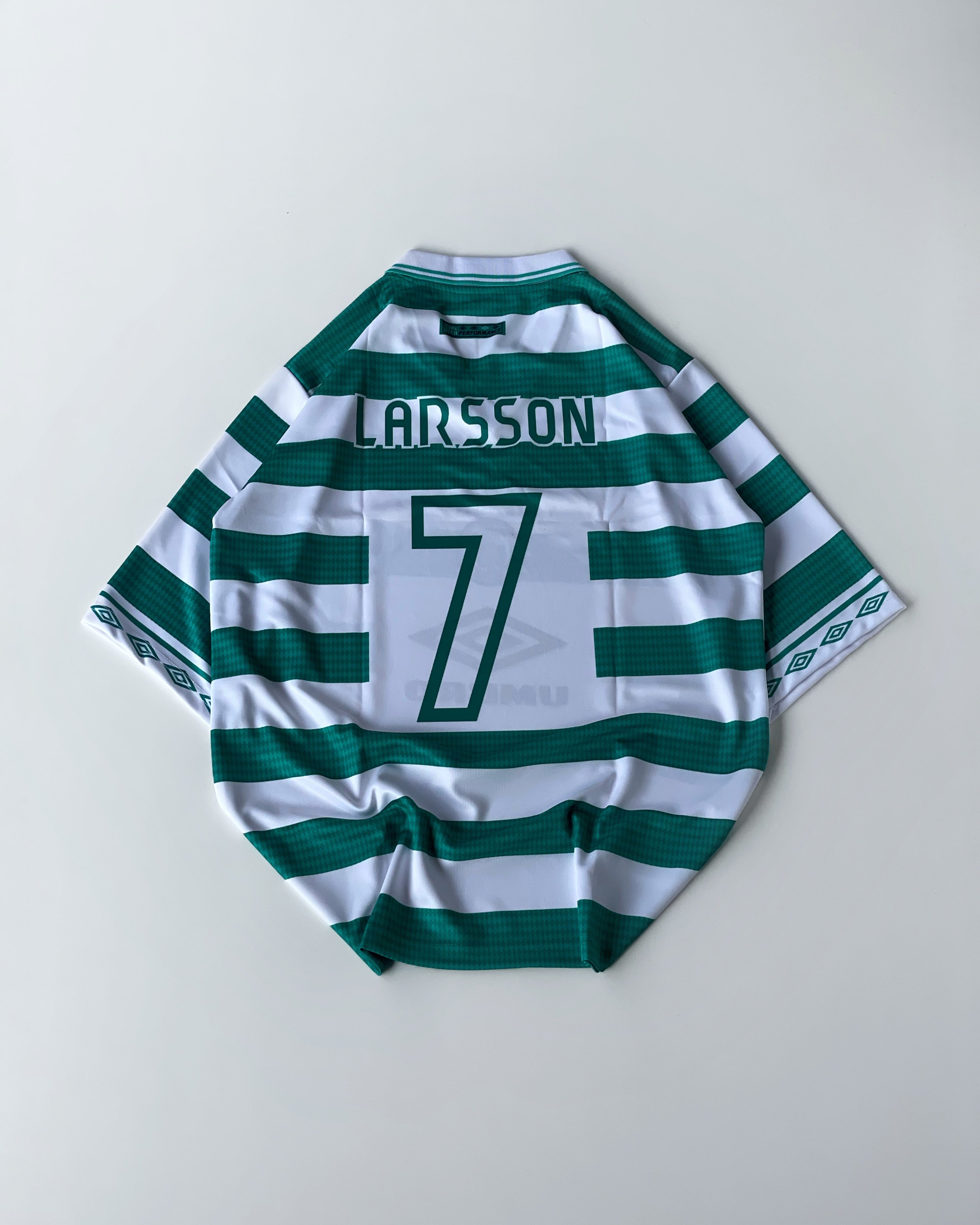 LARSON CELTIC CLUB RETRO KIT (oversized)