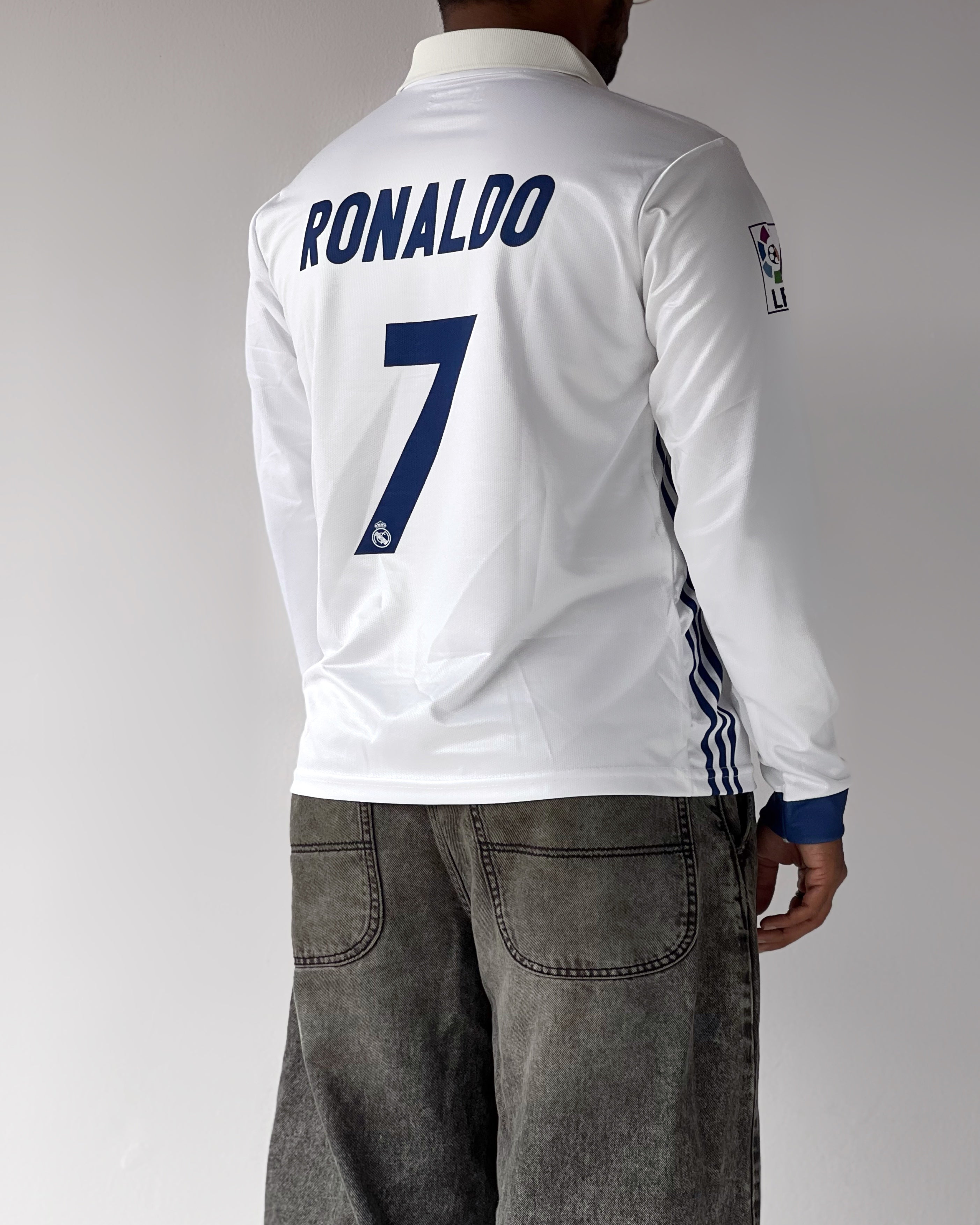 REAL MADRID RONALDO RETRO ( Full sleeve Embroidery)