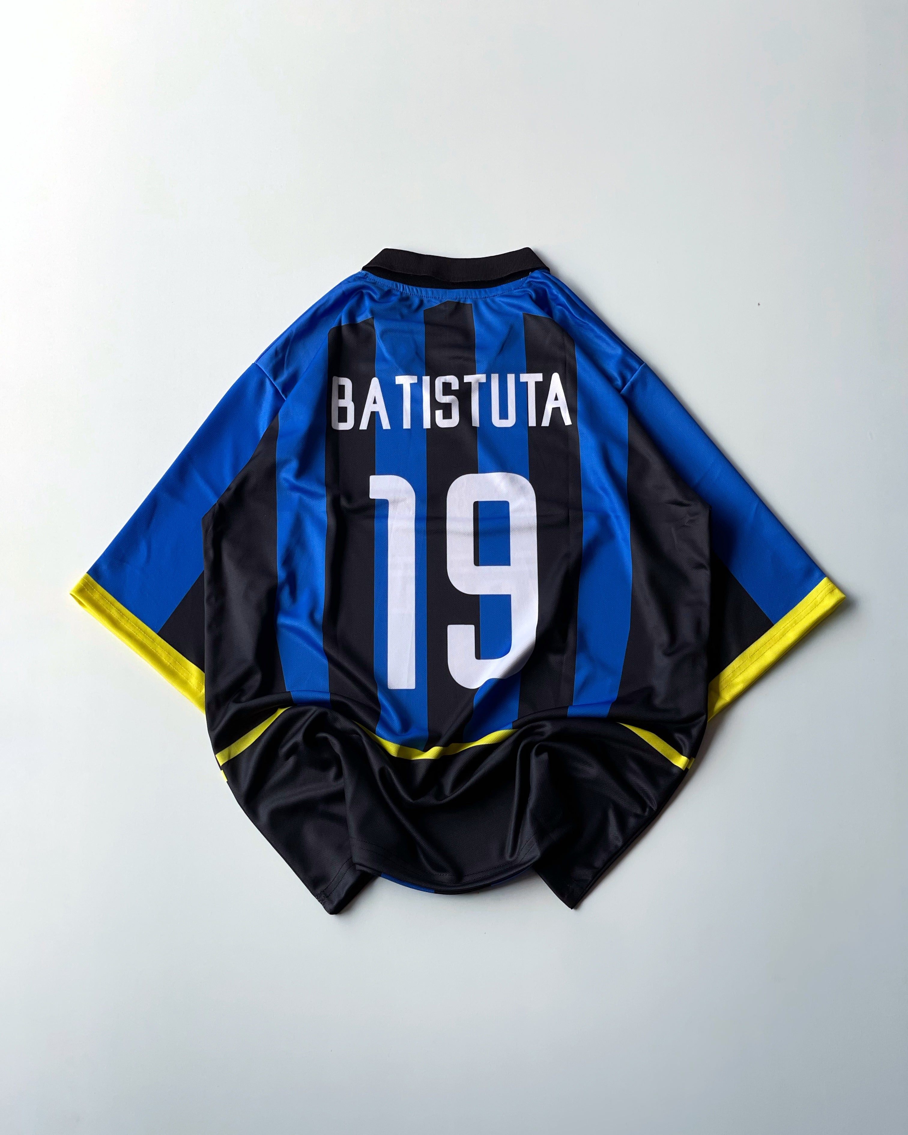 INTERMILAN BATISTUTA #19 RETRO CLASSIC KIT (oversized)